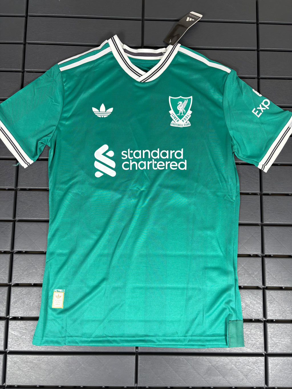 Liverpool FC - Ekitike Jersey