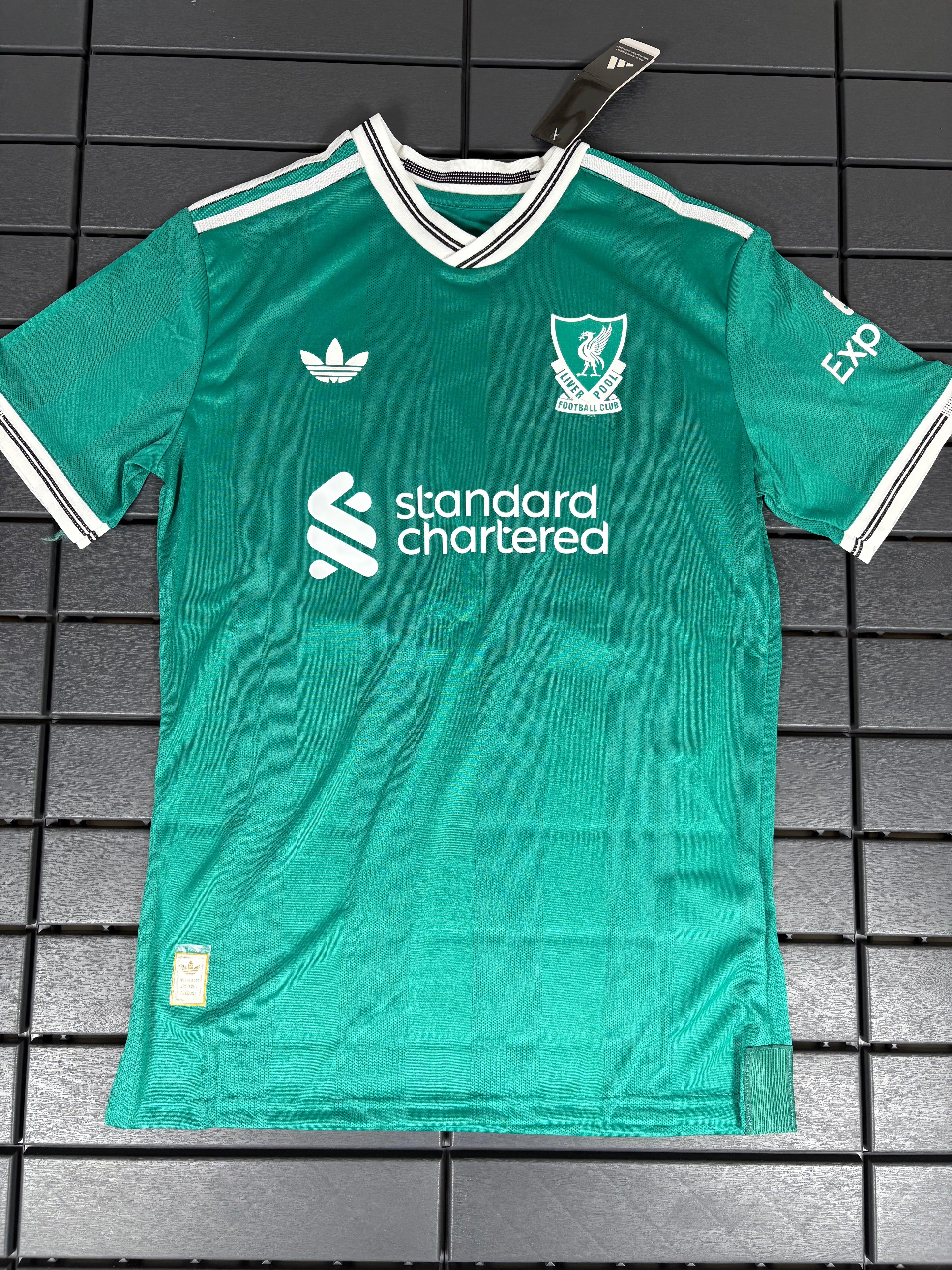 Liverpool FC - Ekitike Jersey
