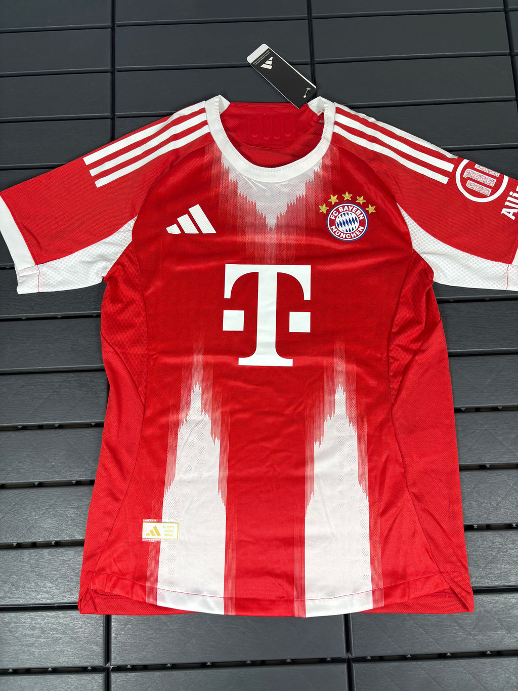 FC Bayern München - Olise Jersey
